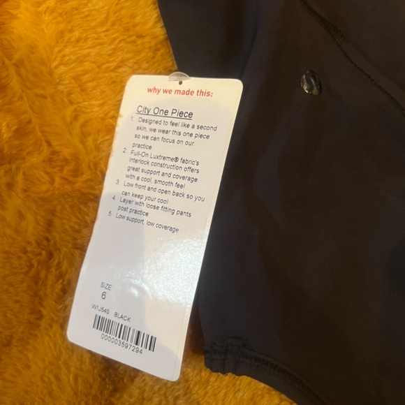 Lululemon City One Piece - Picture 3 of 4